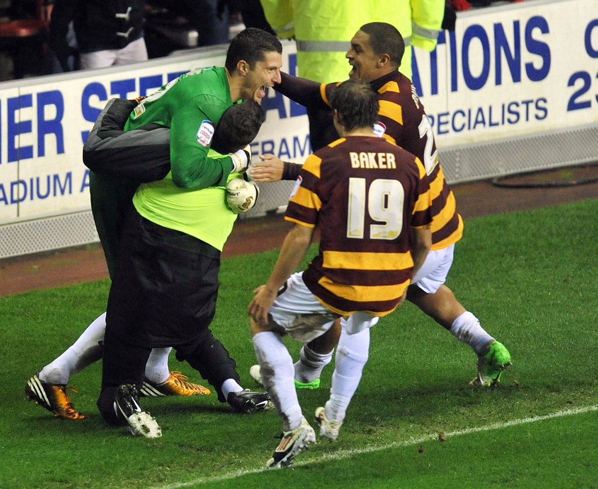 Simon (P)arker tweet media