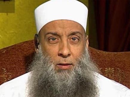 من سخرية القدر
✅ان جامعة كمبردج تأسست عام 1209 م على يد قساوسة مسيحيين للتعليم اللاهوتي.

✅جامعة الازهر  تاسست عام 970م على يد المسلمين الفاطميين للتعليم اللاهوتي
 
لكن كمبردج تحولت تدريجياً لمؤسسة علمية فخرجت لنا اسحاق نيوتن.

و تحولت جامعة الازهر لهيكل كهنوتي فخرجت لنا ابو