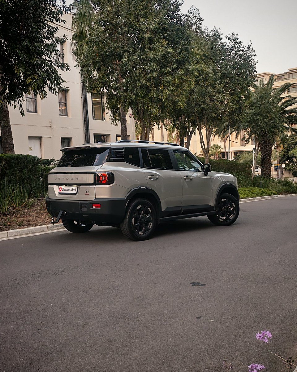 TechnoBok tweet media