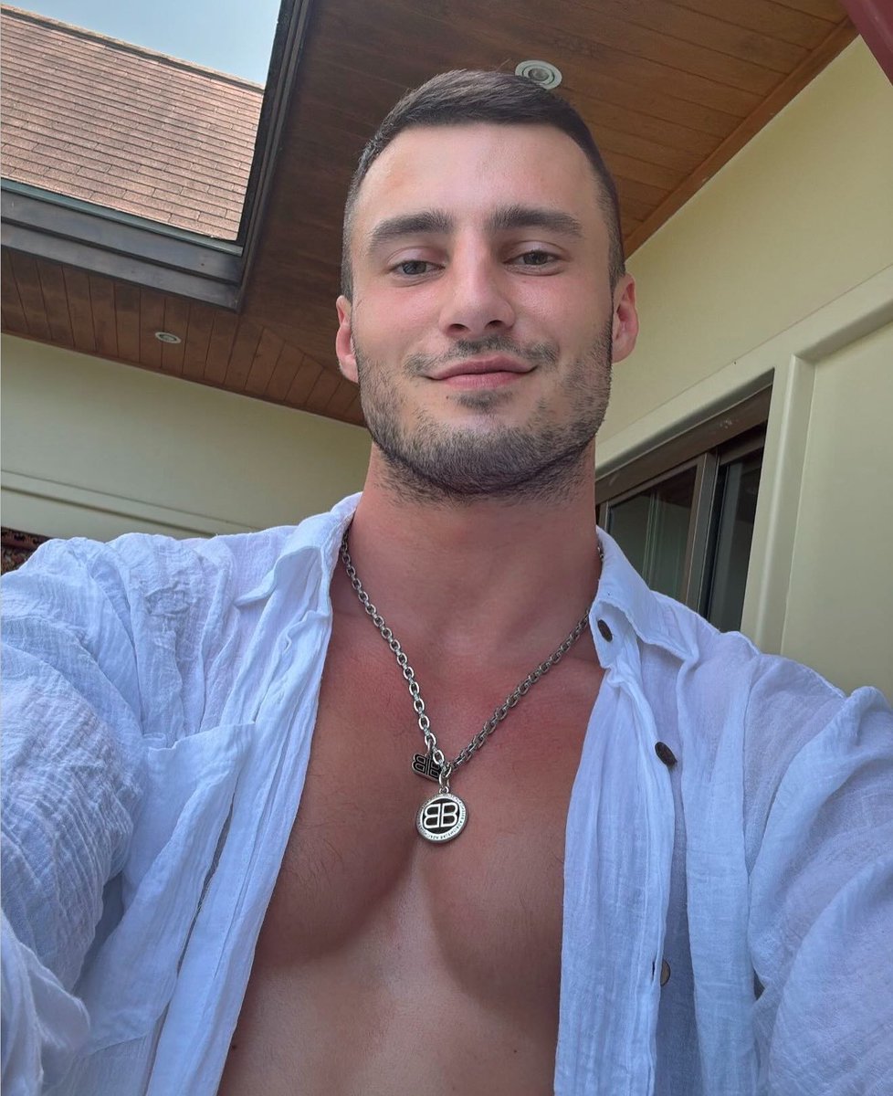 Max Size tweet media