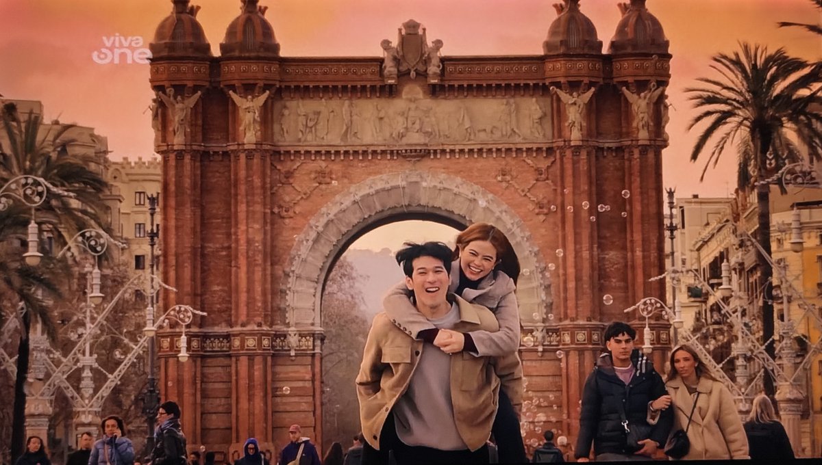 lovebeanca's tweet photo. i've had my list of comfort kdramas and pinoy movies but I never cried this hard for a final episode 😭🧡

GOLDEN SCENERY OF TOMORROW, NAPAKAGANDA MO. https://t.co/GhqeCvy53G
