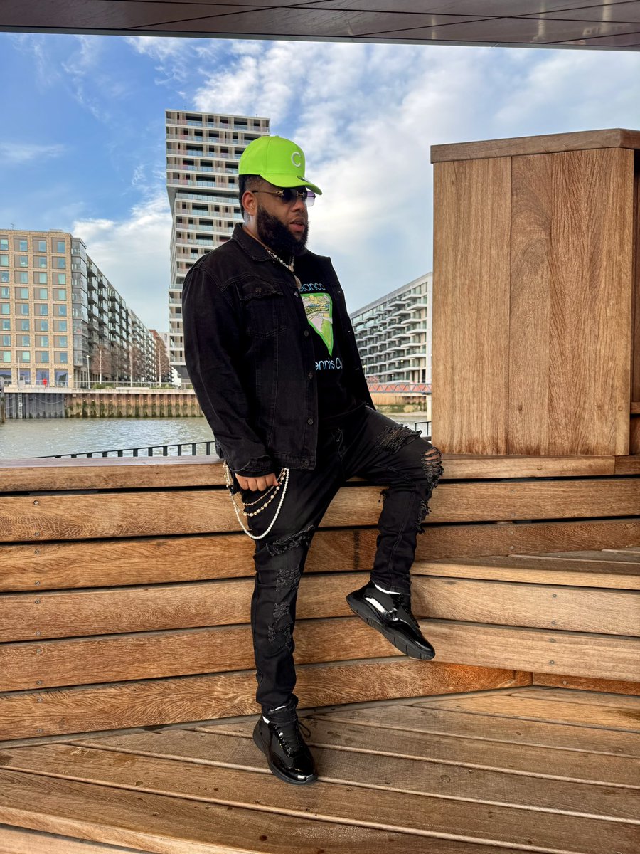 D-Black tweet media