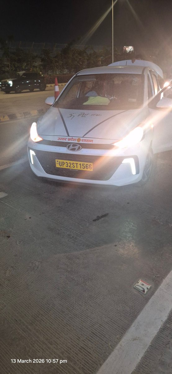 यह उत्तर प्रदेश शासन ने टैक्सी सेवा कब प्रारंभ किया है 🤔🤔
<a href="/UPGovt/">Government of UP</a> 
<a href="/RtoLucknow/">RTO LUCKNOW</a> 
<a href="/uptransportdept/">Transport Department, UP</a> 

अगर ऐसी कोई स्कीम जिसके अंतर्गत उत्तर प्रदेश शासन टैक्सी आवंटित कर रहा है तो कृपया हमें भी अवगत कराएं