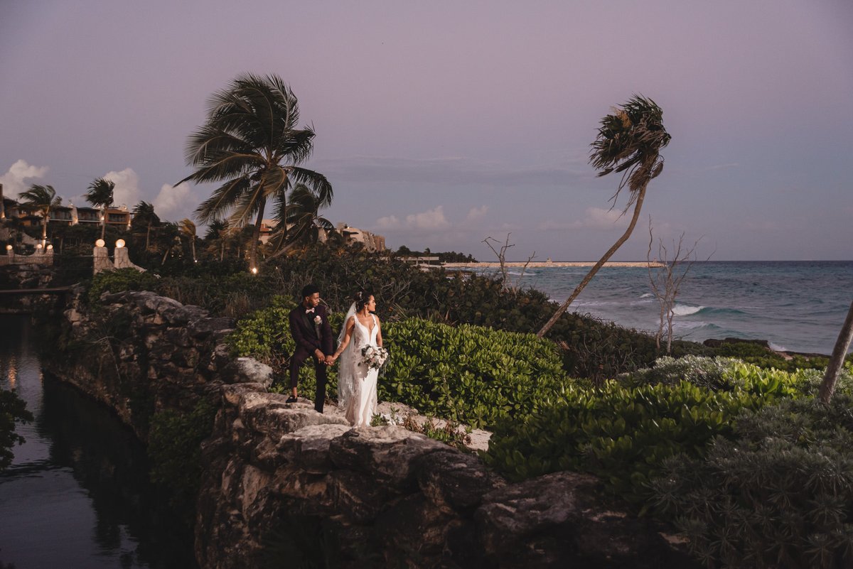 PixanPhoto's tweet photo. Xcaret Wedding 2026-2027 just got easier.  

We revealed the 7 insider secrets most couples miss (hotels, light, timelines &amp; that epic cenote Trash the Dress).  

Shot 100+ weddings here — this one’s for you.  

Read now 👇  
https://t.co/Ck1h0cqjmp

#XcaretWedding https://t.co/o612DJGpId