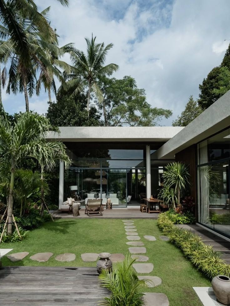 The Sketch Designer tweet media