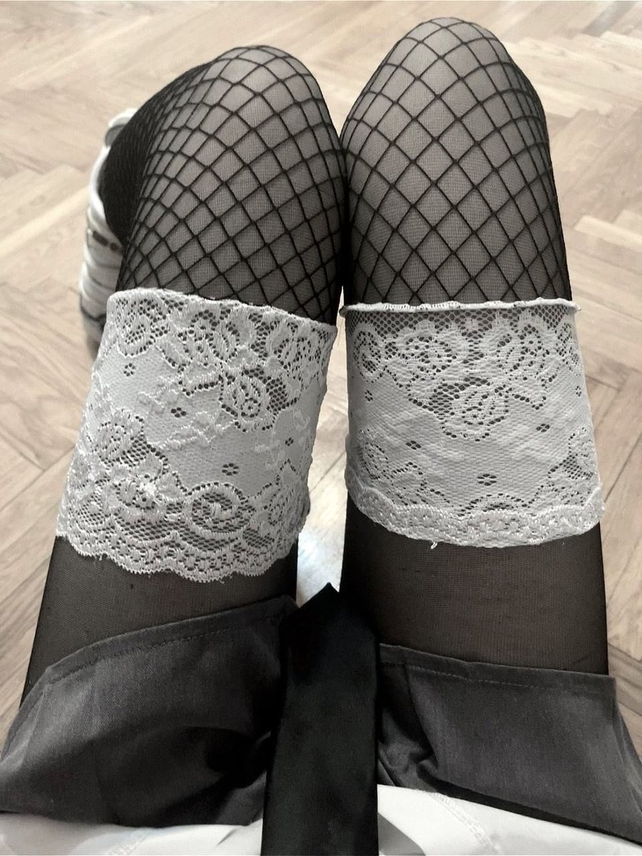 ella ᰔᩚ tweet media