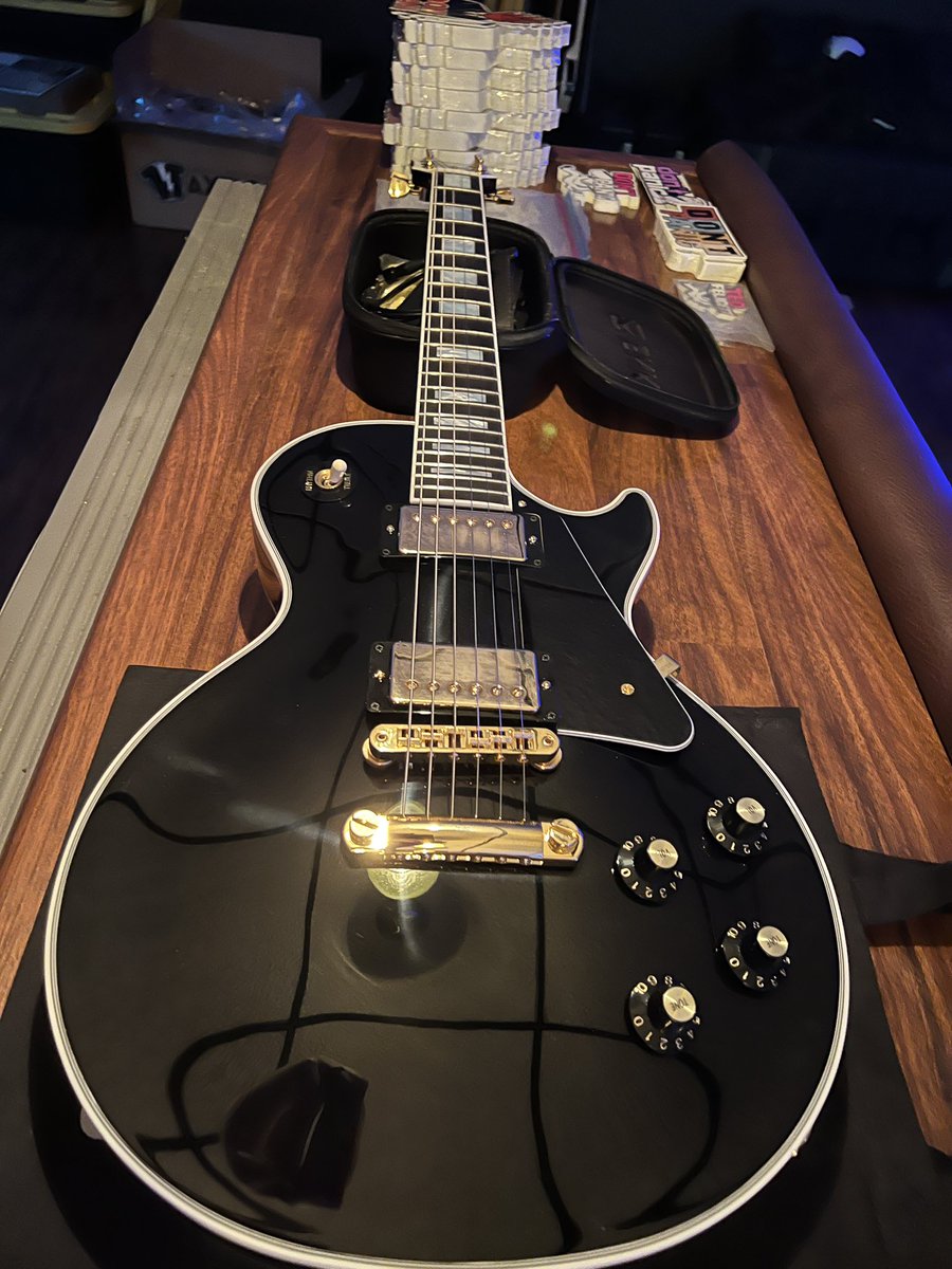 Don't Panic tweet media