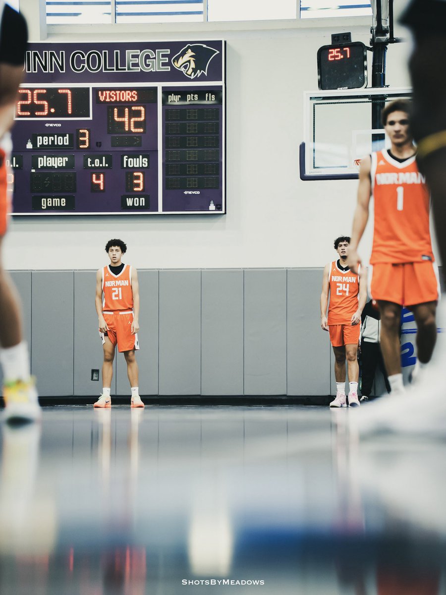 Clint Robinson tweet media