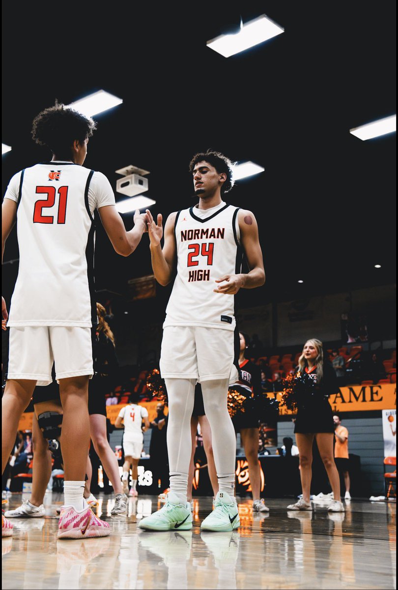 Clint Robinson tweet media