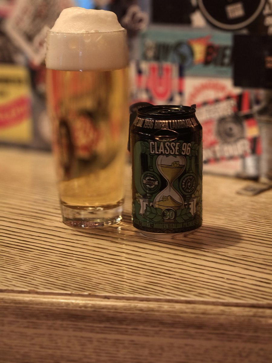 BirraBerlin's tweet photo. News of the week: Vlaamingo - Belgian ale from Strassenbräu, Milanes Bitter and the italian Pils Classe '96 from @BirriLambrate #italiancraftbeer #berlincraftbeer #birraartigianaleitaliana #berlin #beer https://t.co/omsBiNonkp