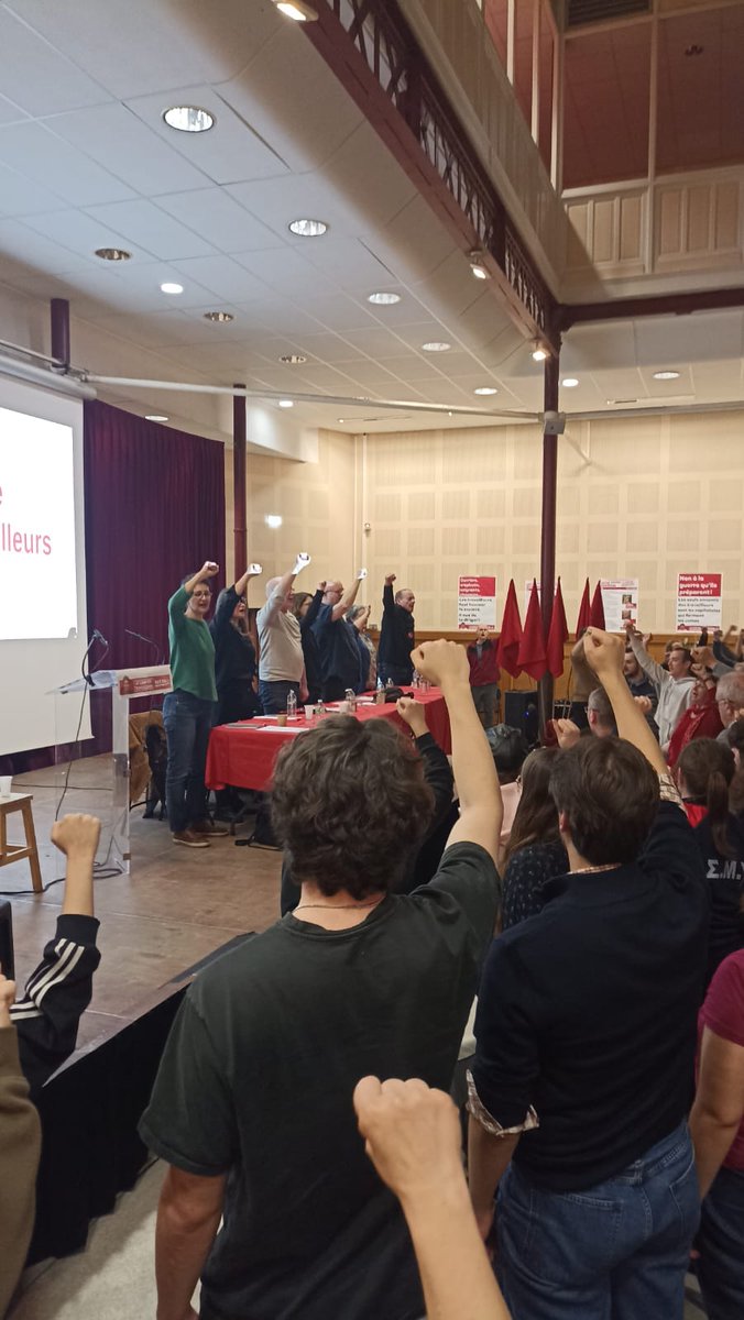 Le 15 mars,
Voter contre la guerre
Voter contre l'exploitation, les bas salaires, les licenciements 
Voter contre la domination destructrice du capital et ses politiciens
Voter pour que les travailleurs prennent le pouvoir
C'est voter Lutte Ouvrière- le camp des travailleurs !