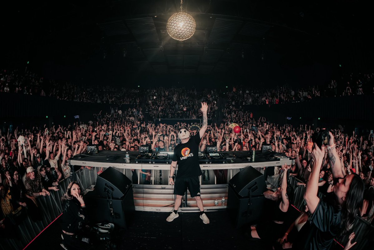 Chase it man. Chase that fucking dream. I can do it, why not you?