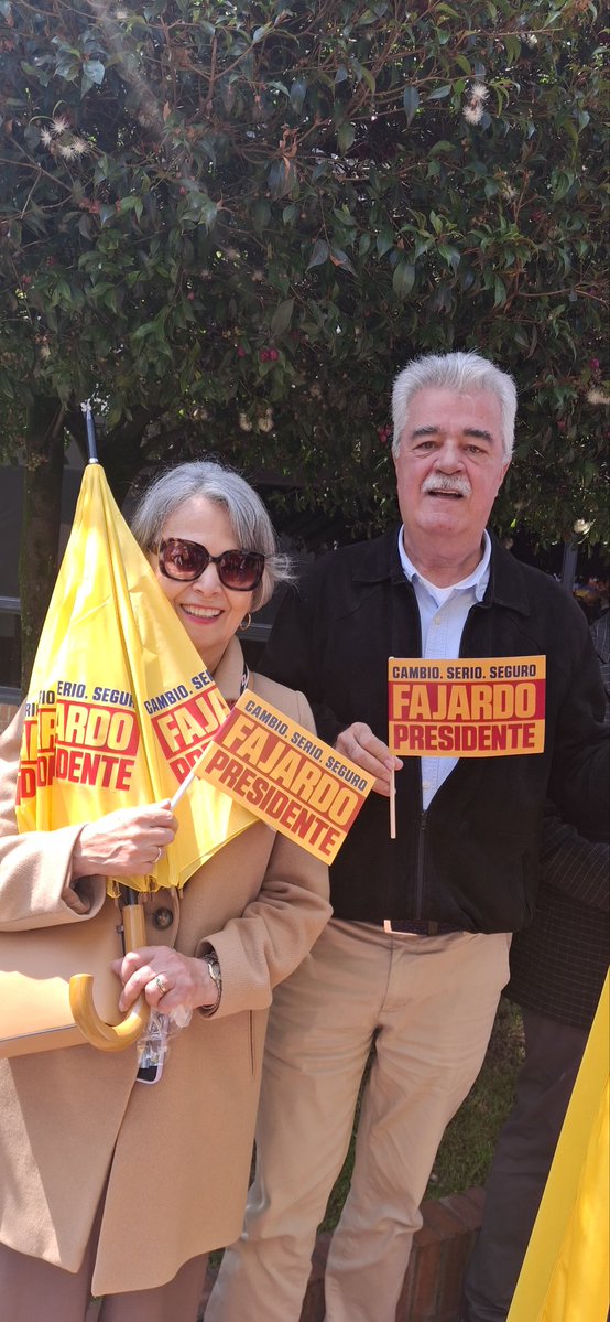 Adivinen por quien votaremos.
#FajardoPresidente