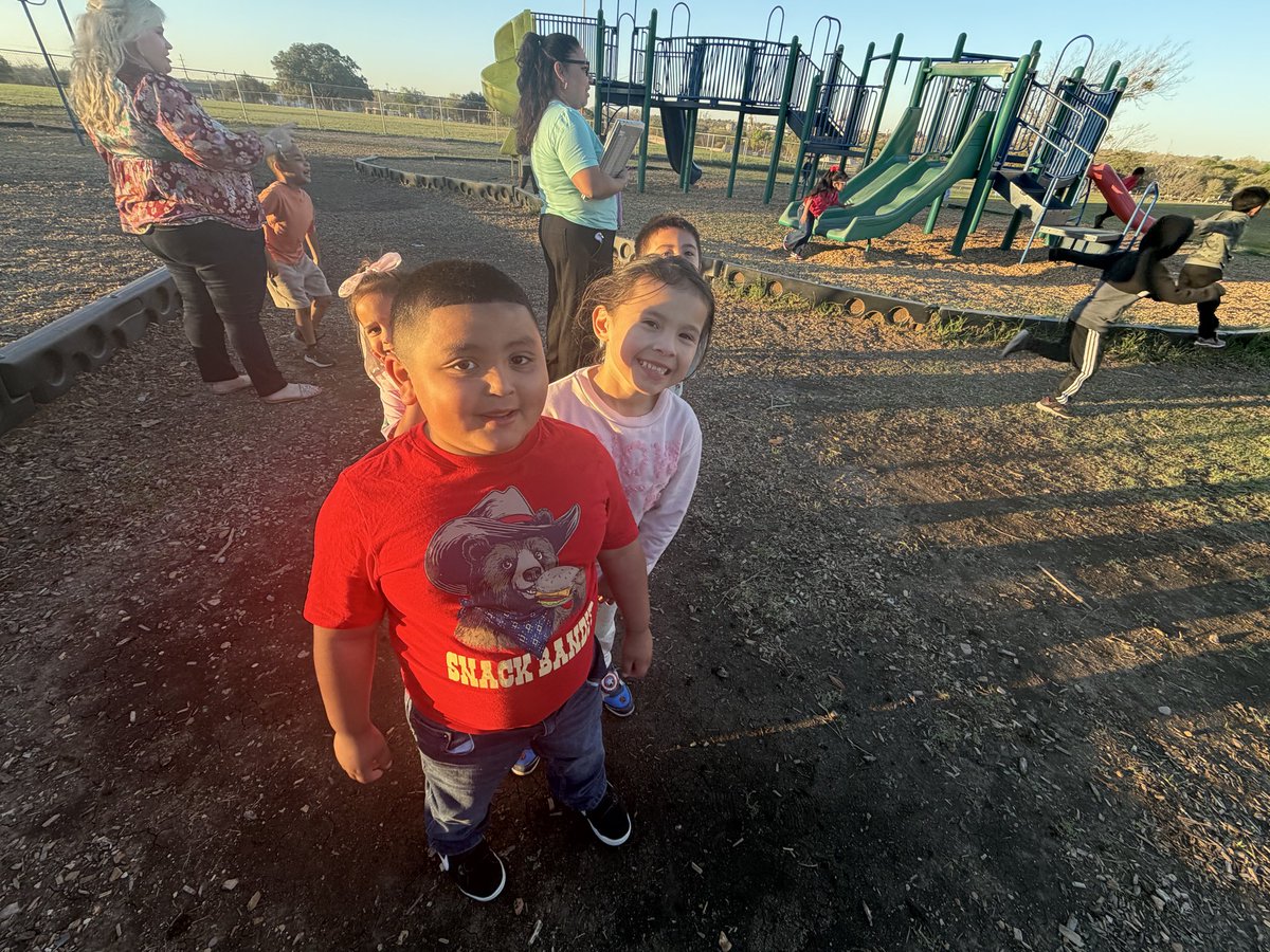 Plum Creek Elem. tweet media