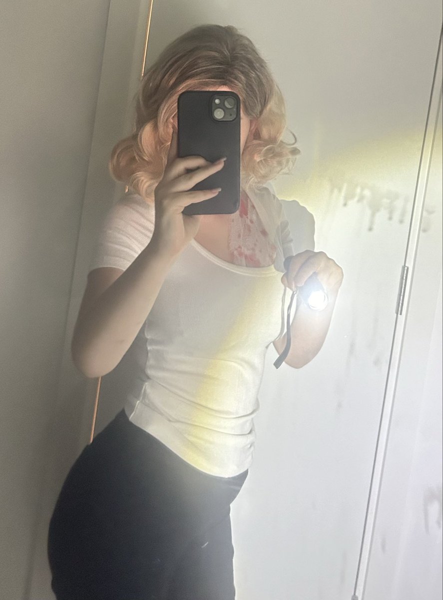 Marie 𝜗ৎ tweet media