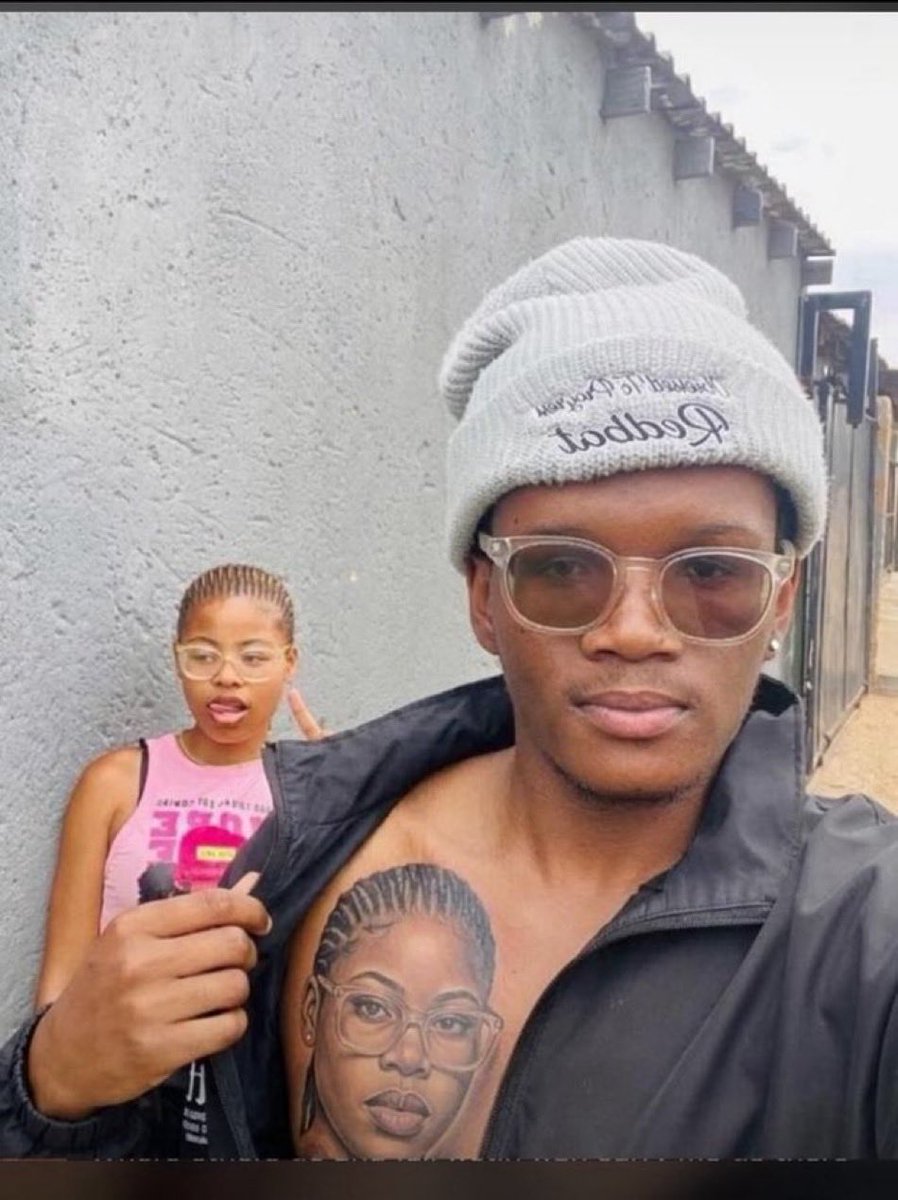 Emirate (@emivybez20) on Twitter photo 