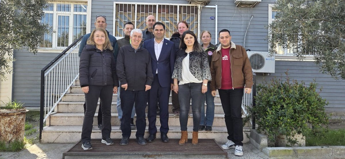 Bergama İlçe Tarım ve Orman Müdürlüğü’nü ziyaret ederek;kontrol ücretlerinin geri ödenmesi, veteriner uygulama ücretleri ve sendikal konular hakkında bilgilendirmelerde bulunduk.İşyeri temsilcimiz Zeliha KAYA ERDEM’e ve değerli mesai arkadaşlarımıza  ilgileri için teşekkür ederiz