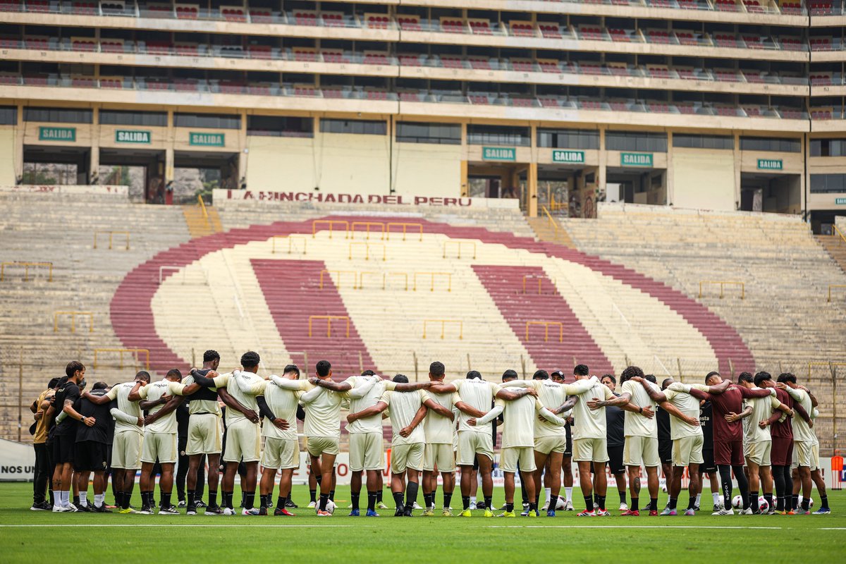 Universitario tweet media