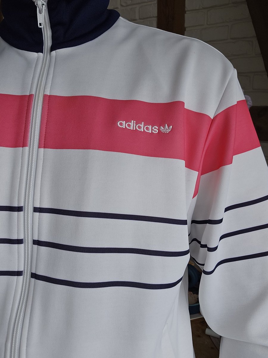 Mati_casual_PL's tweet image. Adidas pink retro track top ✌️
@adiFamily_ 
#adidas #casual #casualstyle