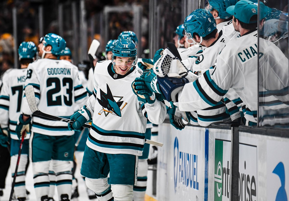 SanJoseSharksPR's tweet photo. In last night's win, the #SJSharks set a team record for most points from players 23 years of age or younger in a season (264), surpassing the previous high of 261 in 1995-96.

#TheFutureisTeal https://t.co/RHVnTMTmSk