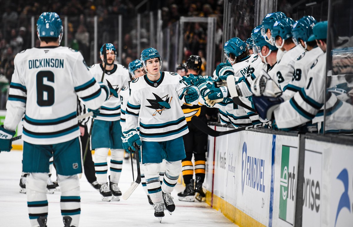 In last night's win, the #SJSharks set a team record for most points from players 23 years of age or younger in a season (264), surpassing the previous high of 261 in 1995-96.

#TheFutureisTeal