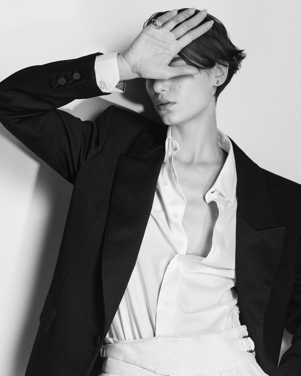 Jimmy Choo tweet media