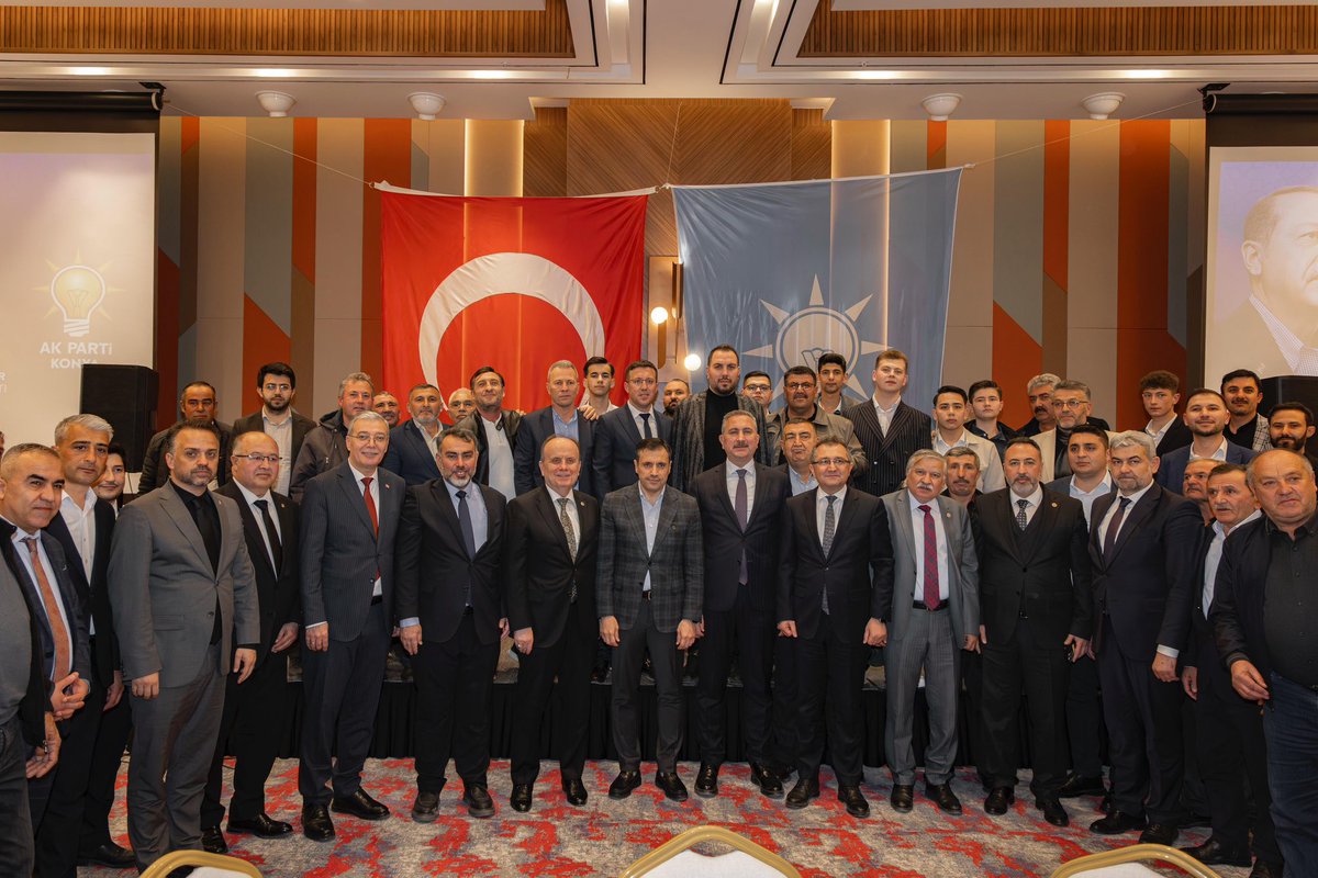 fatihozgokcen's tweet photo. AK Parti Grup Başkanvekilimiz Sayın Abdülhamit Gül’ün teşrifleriyle; Ereğli, Emirgazi, Karapınar ve Halkapınar teşkilatlarımızla iftar soframızda buluştuk. 

Ramazan’ın huzurunu paylaştığımız bu güzel akşam için Sayın Bakanımıza ve kıymetli dava arkadaşlarımıza teşekkür ederim. https://t.co/tyinrx3xYD