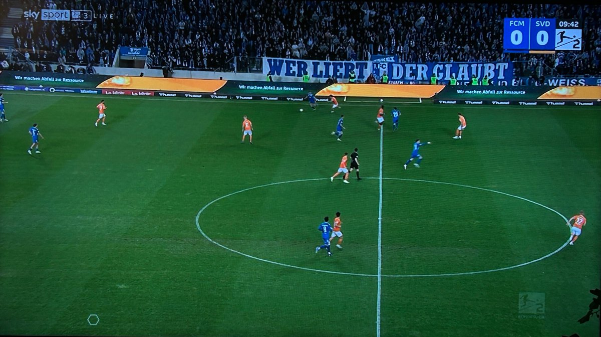 artsy_ft tweet media