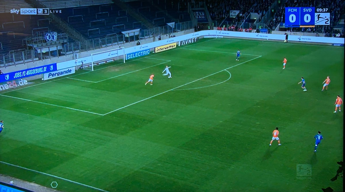 artsy_ft tweet media