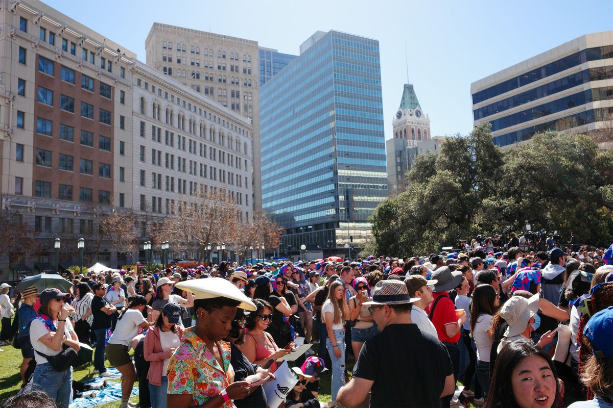 AC Transit tweet media