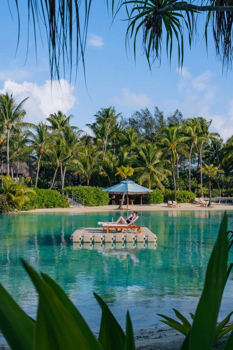 FSBoraBora's tweet photo. Into the blue(s) this season. #FSWinterEscape https://t.co/OW4MxdonKh