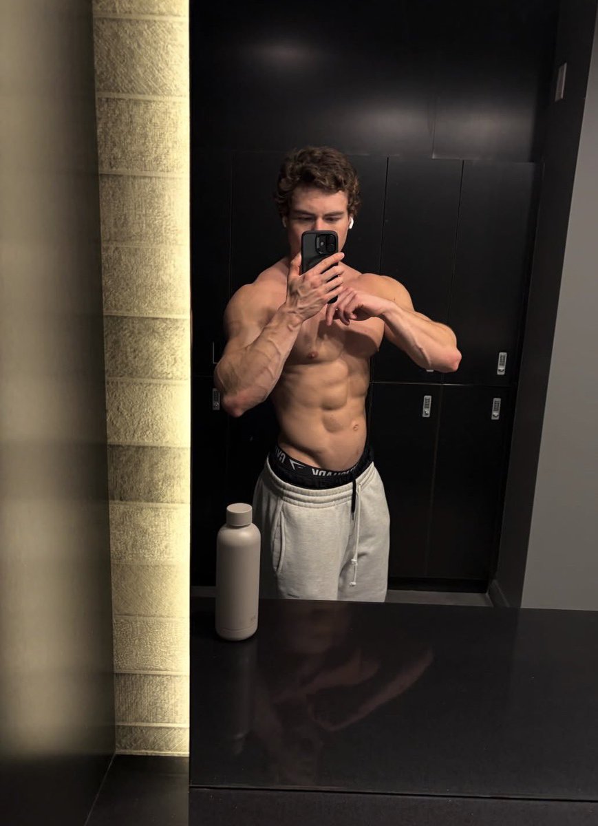 Master Zach T tweet media