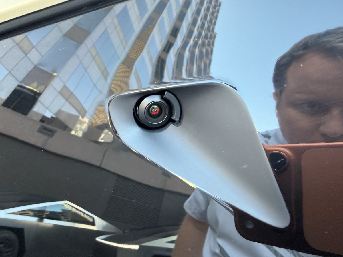 David Moss tweet media