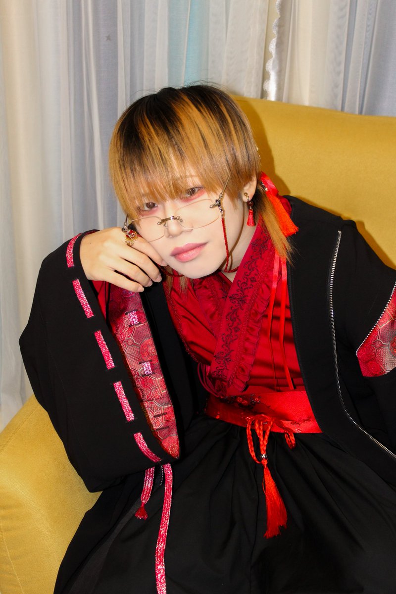 おかき＠OKAKI tweet media