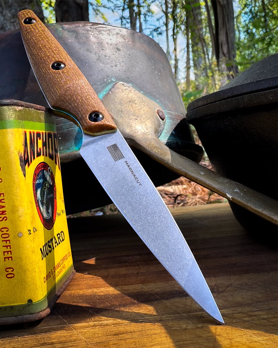 SmithnSonsKnfCo's tweet image. Our 3-piece kitchen set is finally complete.

The Magnacut paring knife has joined the lineup alongside the Chef and Boning knives. Mix and match handles or build a matching set.

– The Smith Family

#Magnacut #KitchenGear #AmericanMade #ChefLife #MadeInUSA