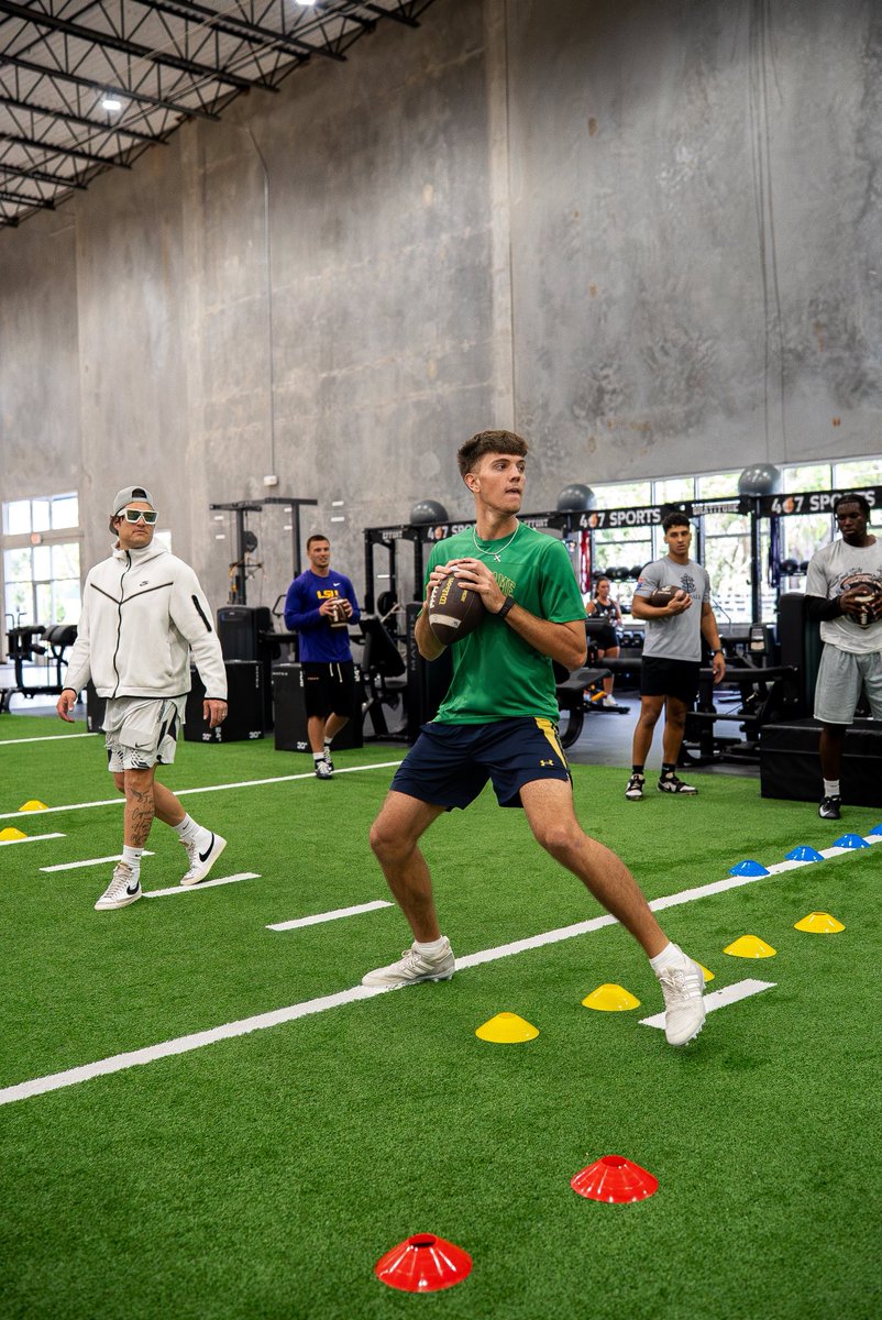 Noah Grubbs ✞ tweet media