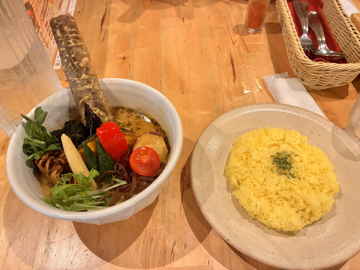 Towardsadream3's tweet photo. I love soup curry ❤
My favorite is vegetable soup curry
Higashihiroshima soup curry #Shintani Shopping Street#
I like that the burdock root is also seasoned. https://t.co/PCY01Kev04
