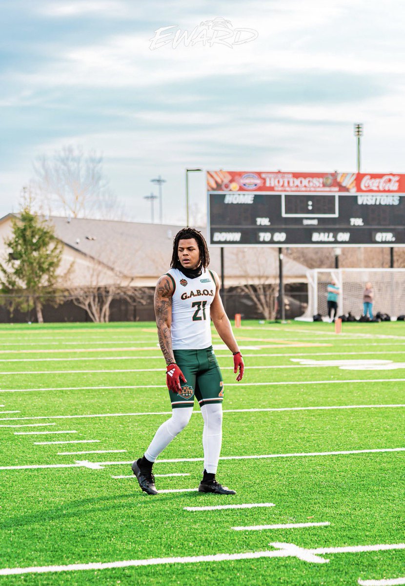 Darrian tomlin tweet media