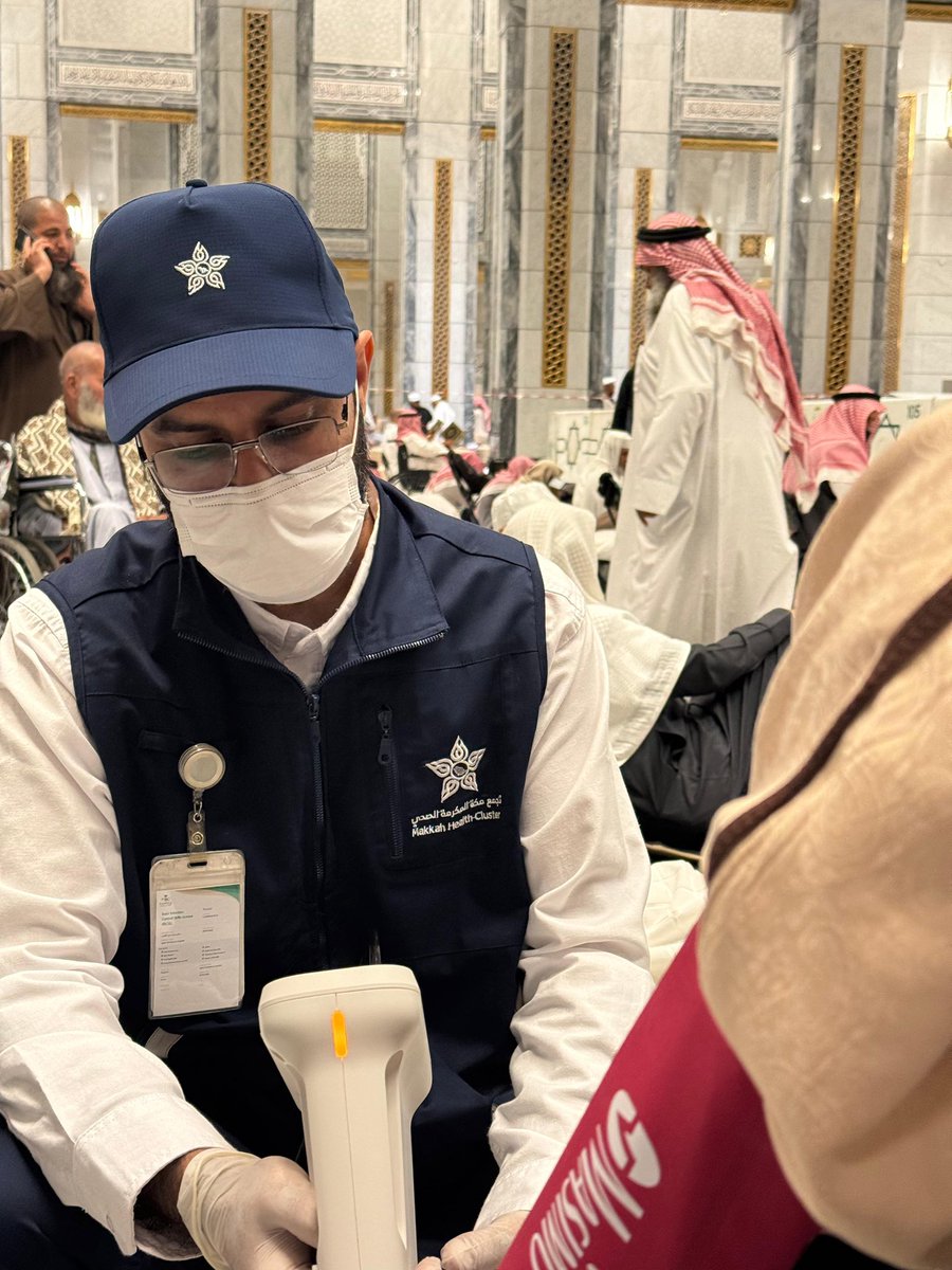makkah_hc's tweet photo. #مبادرة | ✨

ضمن المبادرات الصحية لـ #وزارة_الصحة في المسجد الحرام خلال #شهر_رمضان_المبارك١٤٤٧هـ 

تسهم الفرق التطوعية الصحية في #تجمع_مكة_المكرمة_الصحي بقياس العلامات الحيوية لكبار السن وذوي الإعاقة داخل المصليات تعزيزاً للوقاية والإطمئنان الصحي

#لتبقى_مكة_بصحة https://t.co/hSbw55a0lI
