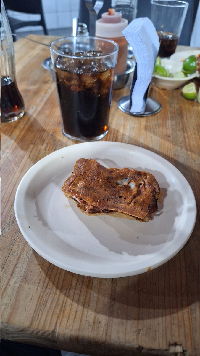 Jamas lo habia probado ¡Esta muy rico! ¡Amo estar en CDMX! 🥳😋🌮🍴