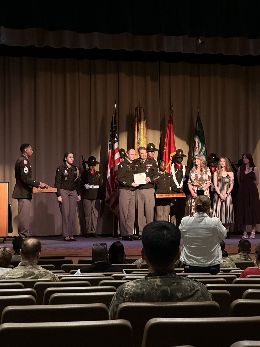 Stephen_C29's tweet photo. Always a bittersweet day when a leader retires. 

Glad I got to come down to see it. But as one chapter closes another one full of adventure opens. 

Good luck and have fun in retirement CSM(r) Sartain https://t.co/iTXcFYeaIE