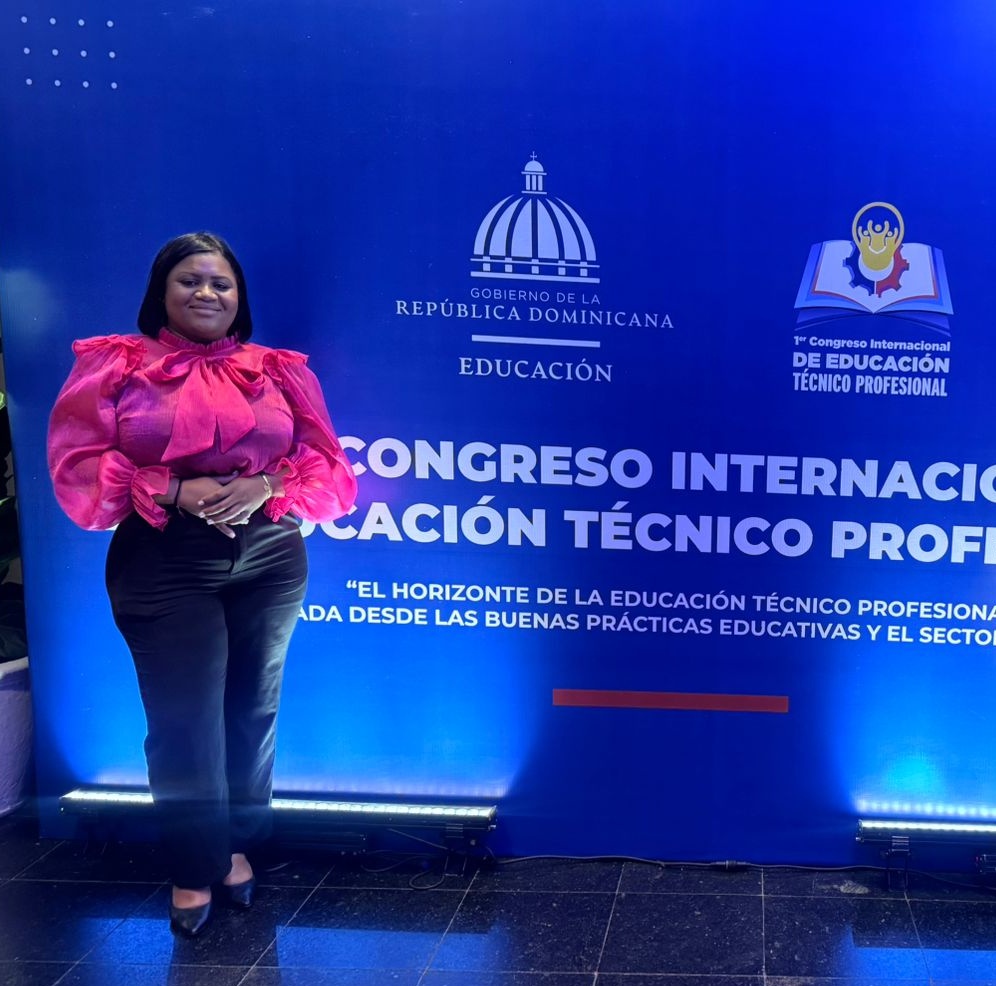 DecenaJudith's tweet photo. "La educación es el arma más grande para cambiar el mundo"
#nelsonmandela 
¡Gracias a @EducacionRDo , @edumasrd  por la invitación al primer congreso de educación técnico profesional! https://t.co/cIPb0iPyxh