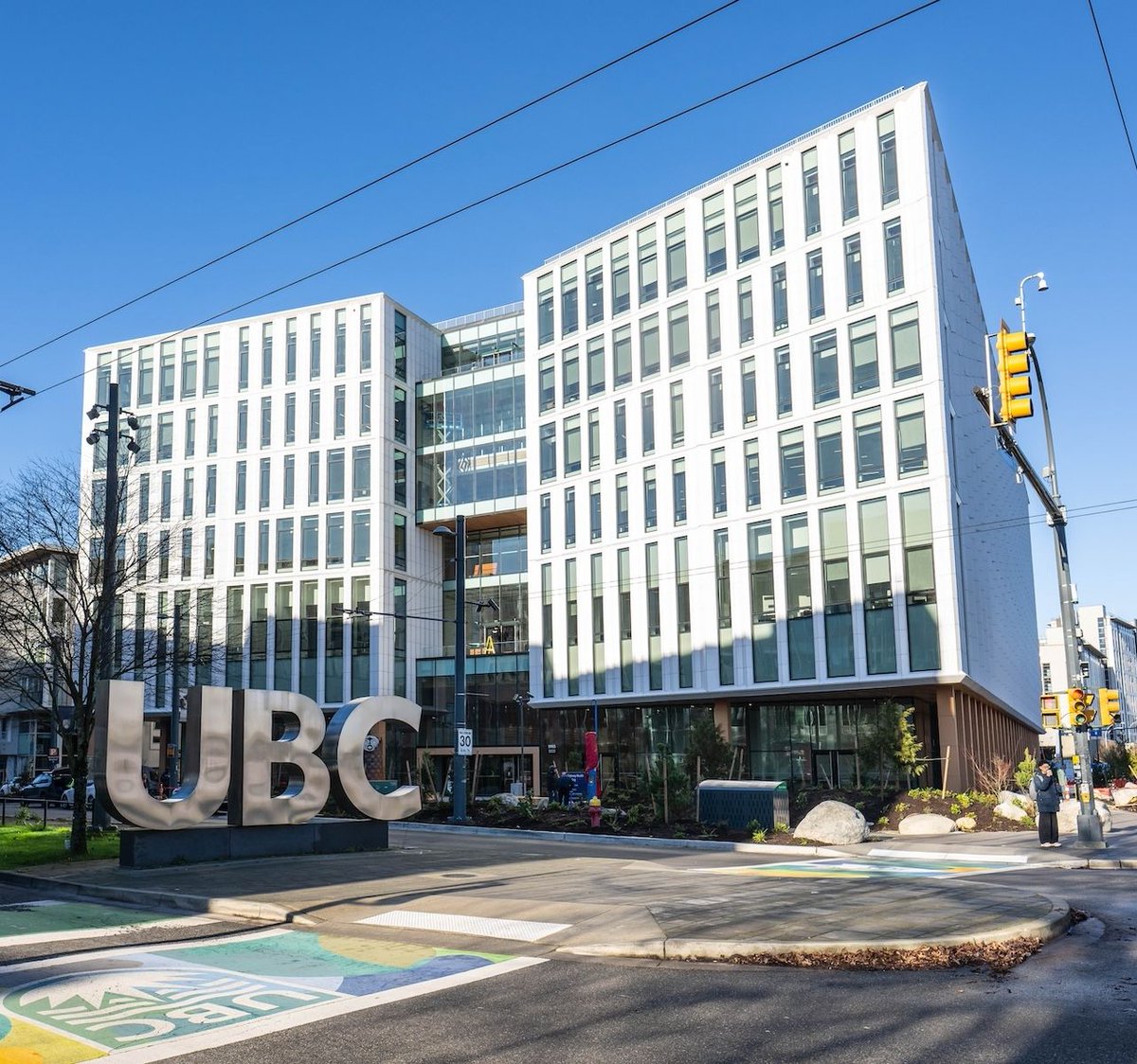 Benoit-Antoine Bacon tweet media