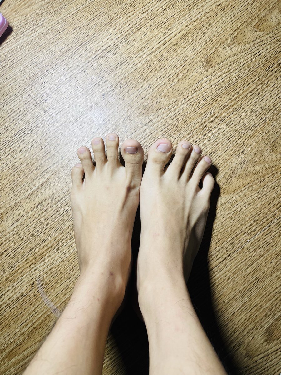 JohnLeezxc's tweet photo. Wanna worship my feet? Just dm me here telegram : https://t.co/uL38ySPTia
#feetfetısh #feetworshi̇p #feet #feeteaters #feetguy #hire #footguy #tickle https://t.co/pYoEYKIOQK