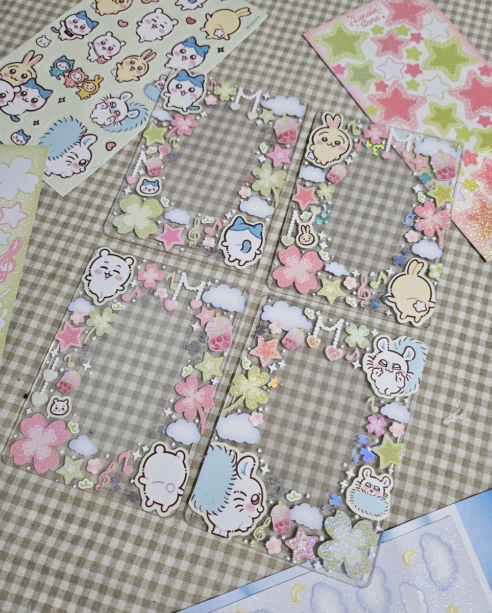 Eu quero morar nesses toploaders 😭🤏🏻🍀💗