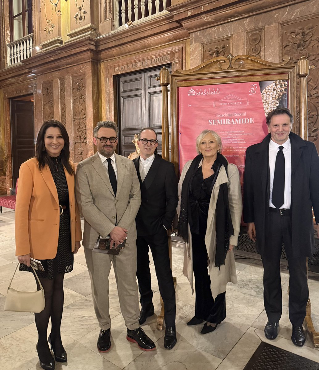 C_MorinDesailly's tweet photo. Au Teatro Massimo à #Palermo avec @LoicLachenal , la + gde maison d’opéra en Italie qui accueille ces jours ci  le Semiramide de Rossini de notre Opéra Normandie Rouen mis en scène par le rouennais Pierre Emmanuel Rousseau , le début de #Millenium année européenne des normands ! https://t.co/yGdrJwKpnq