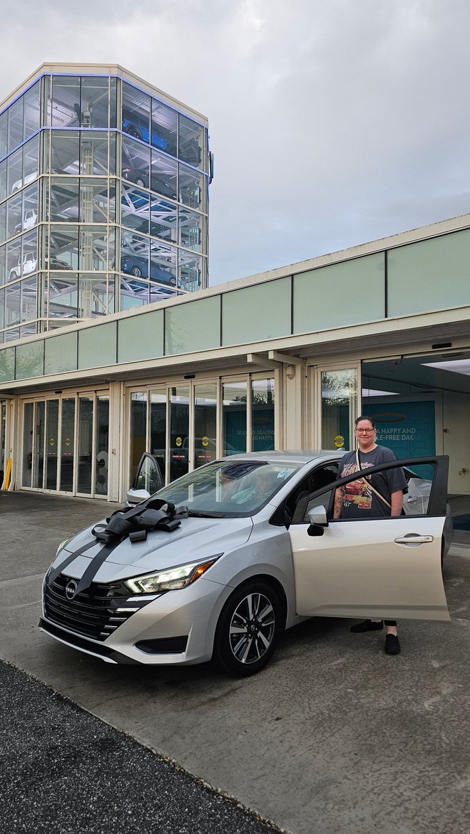 13mauldin's tweet photo. Life update, I got a new car! After 2 years and over half of that time being spent driving other people's car while mine was getting fixed, I am so excited for my little car. https://t.co/gnj1WQGH3P