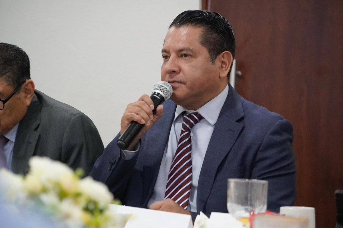 Participamos en la Asamblea Estatal de la CROM, brindando orientación sobre temas relevantes para el ámbito laboral.

Continuamos impulsando espacios de diálogo 🤝 e información con organizaciones sindicales para fortalecer una cultura laboral más justa y digna en Veracruz.