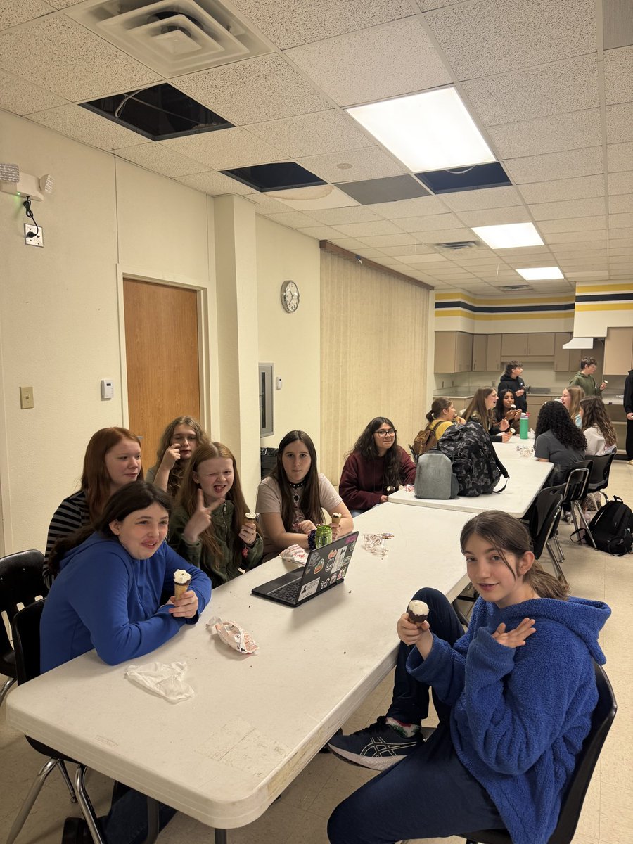 Henry Scott Middle School tweet media