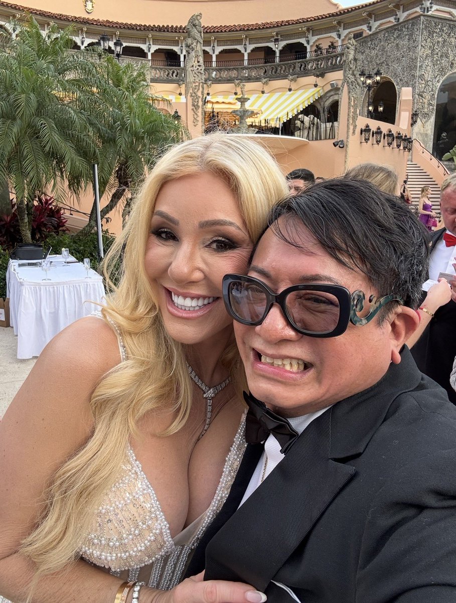 andresoriano's tweet image. Red, White &amp;amp; Vogue was such an amazing event with amazing patriots  supporting our nation’s military veterans at Mar-A-Lago in Palm Beach, Florida! 🇺🇸
#BlessedLife #GratefulHeart  #GodBlessAmerica #MAGA #AndreSoriano #Charity #RedWhiteAndVogue #PalmBeach #Florida #USA ❤️🇺🇸